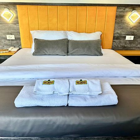 Hotel Del Medio Sutomore Eksteriør billede