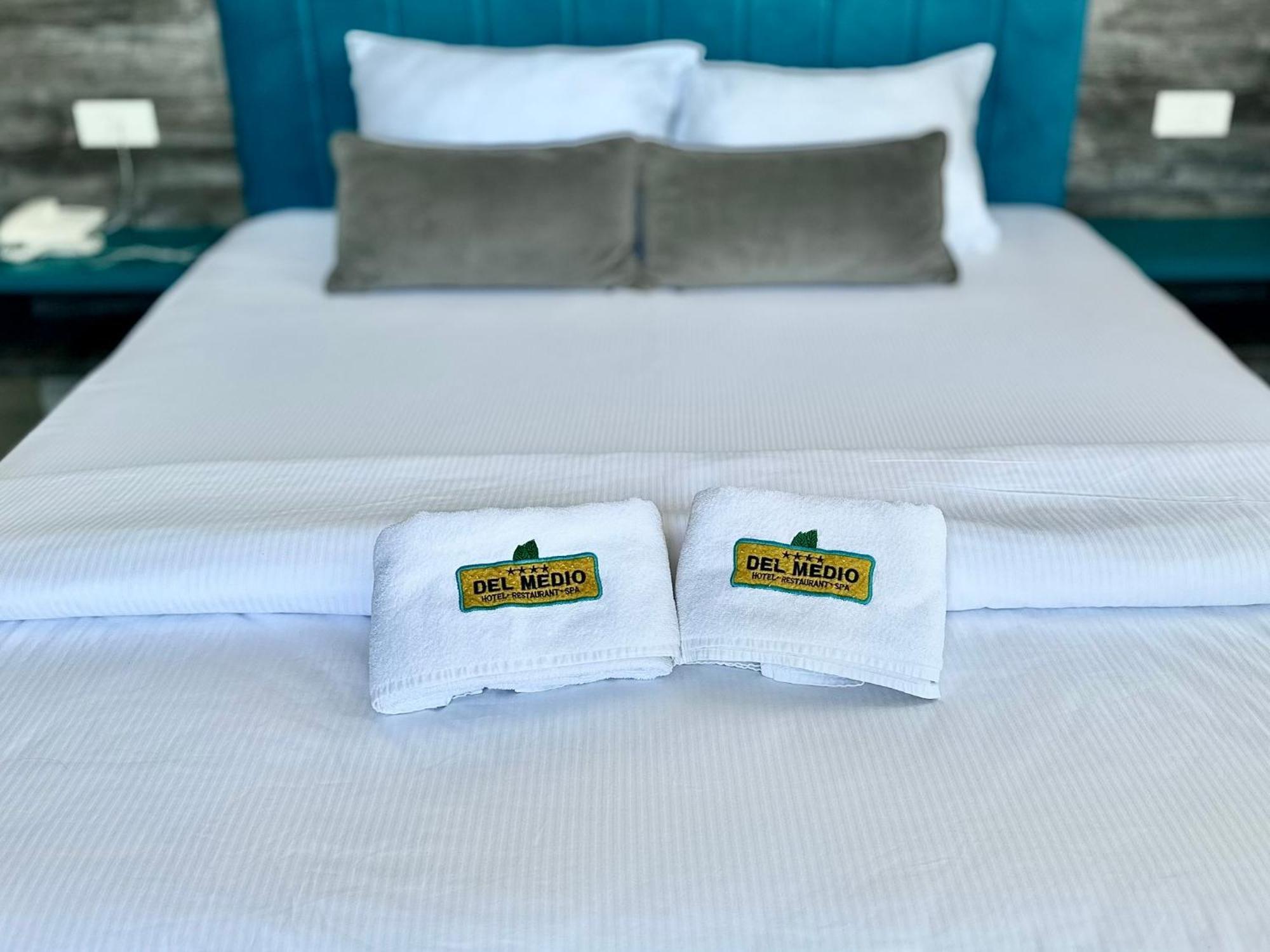 Hotel Del Medio Sutomore Eksteriør billede