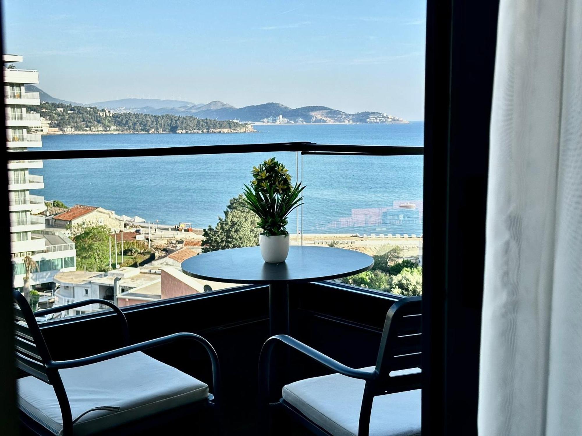 Hotel Del Medio Sutomore Eksteriør billede