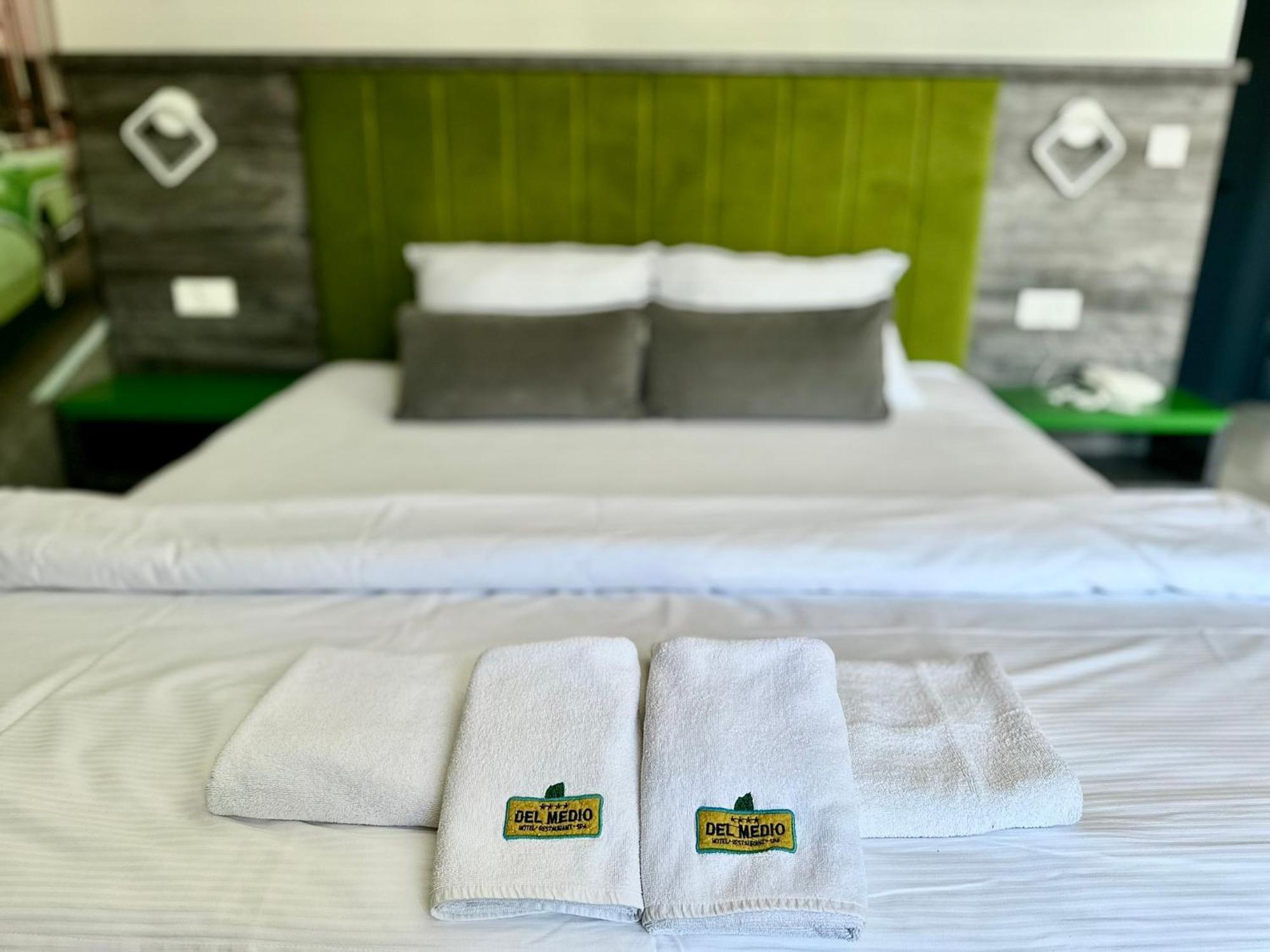 Hotel Del Medio Sutomore Eksteriør billede