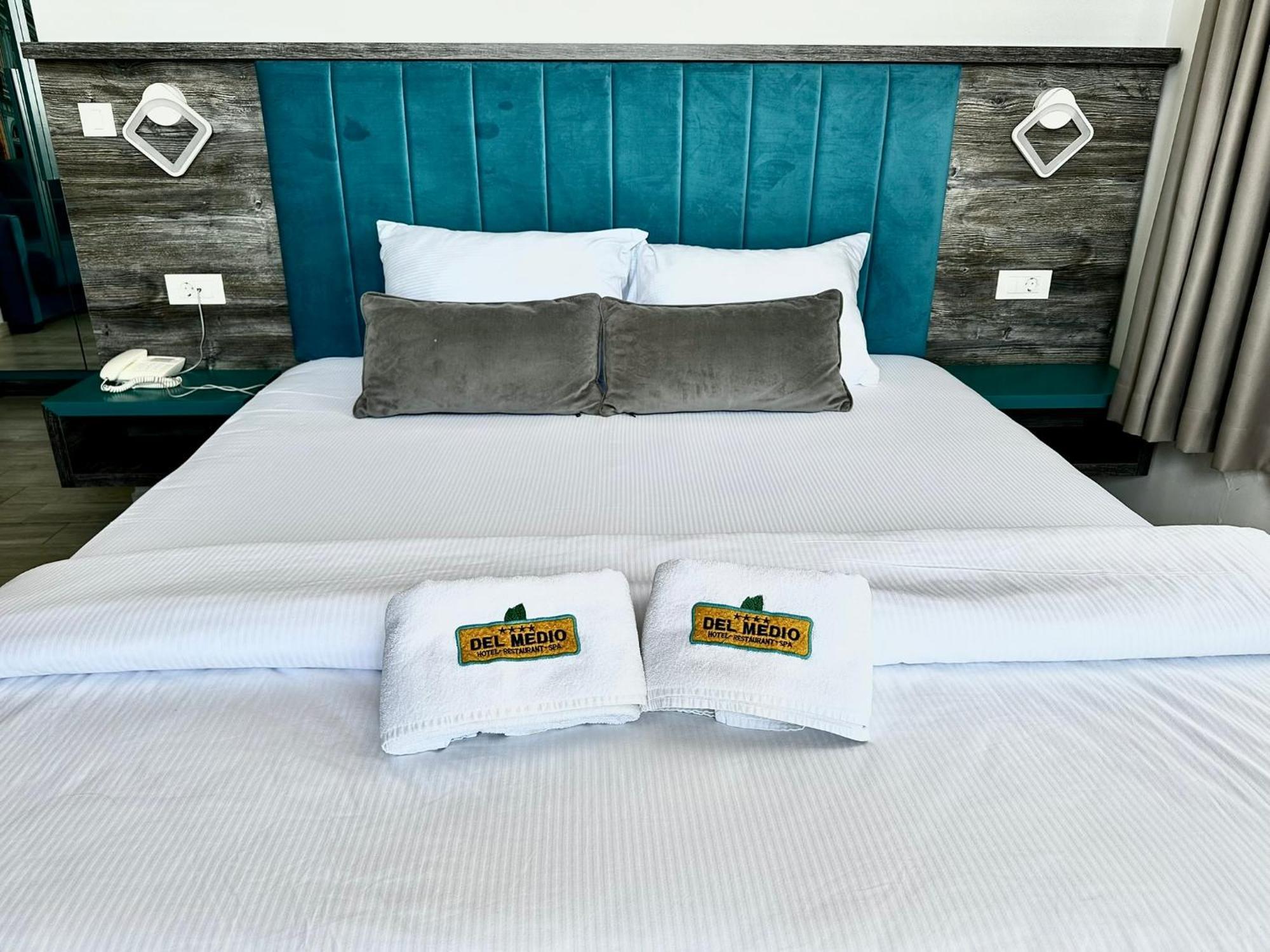 Hotel Del Medio Sutomore Eksteriør billede